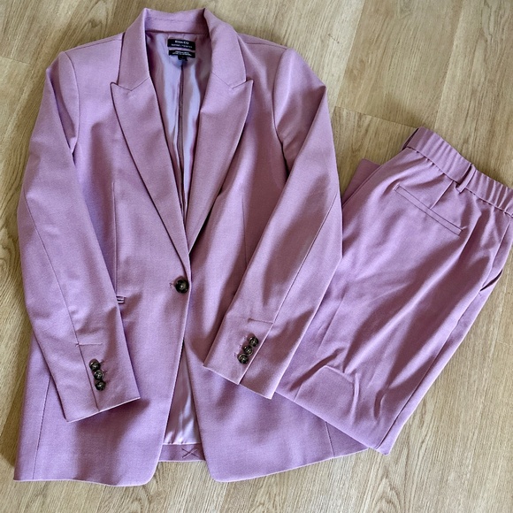 Suit jacket and pants - Picture 1 of 1